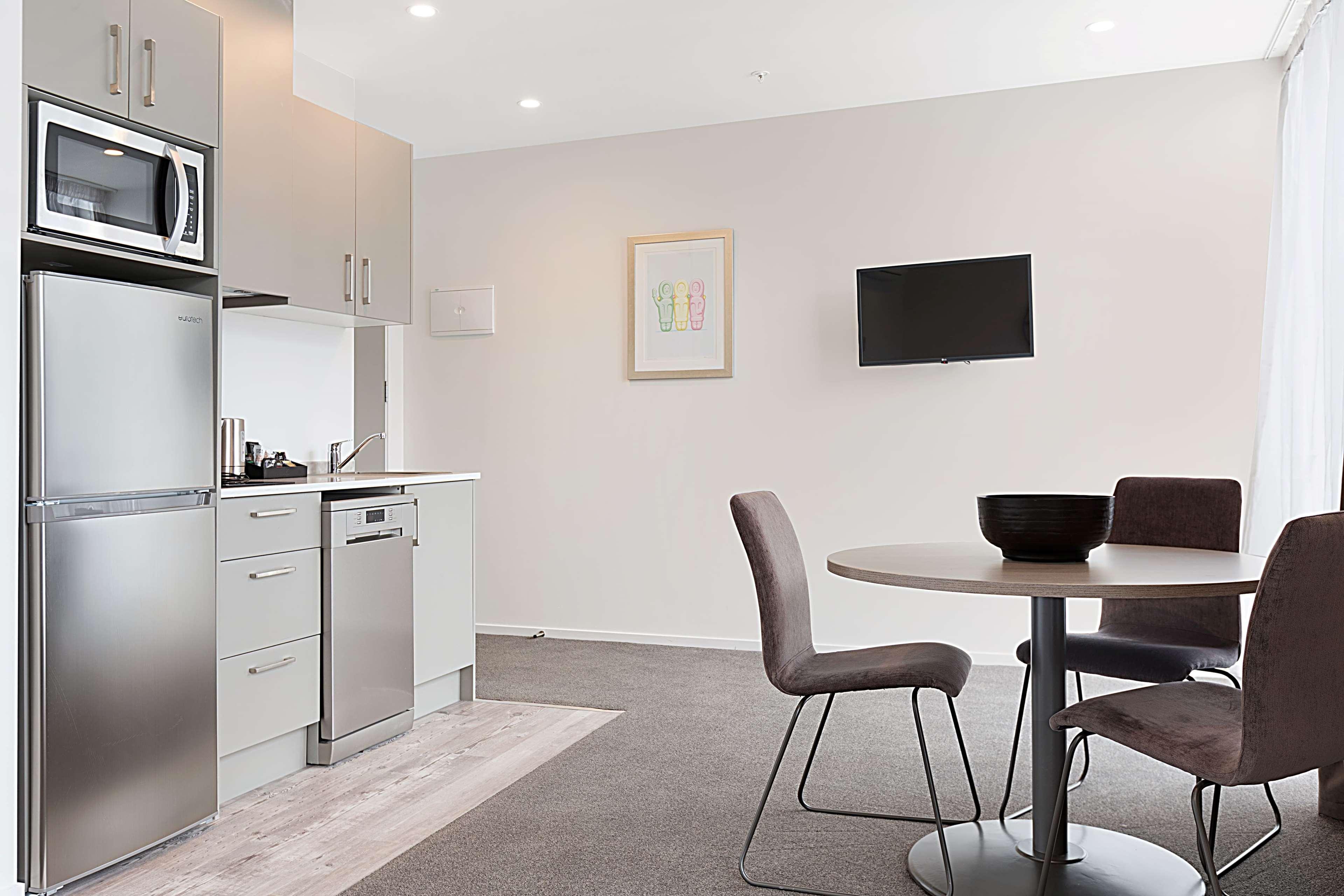 Ramada Suites By Wyndham Victoria Street West Auckland Buitenkant foto