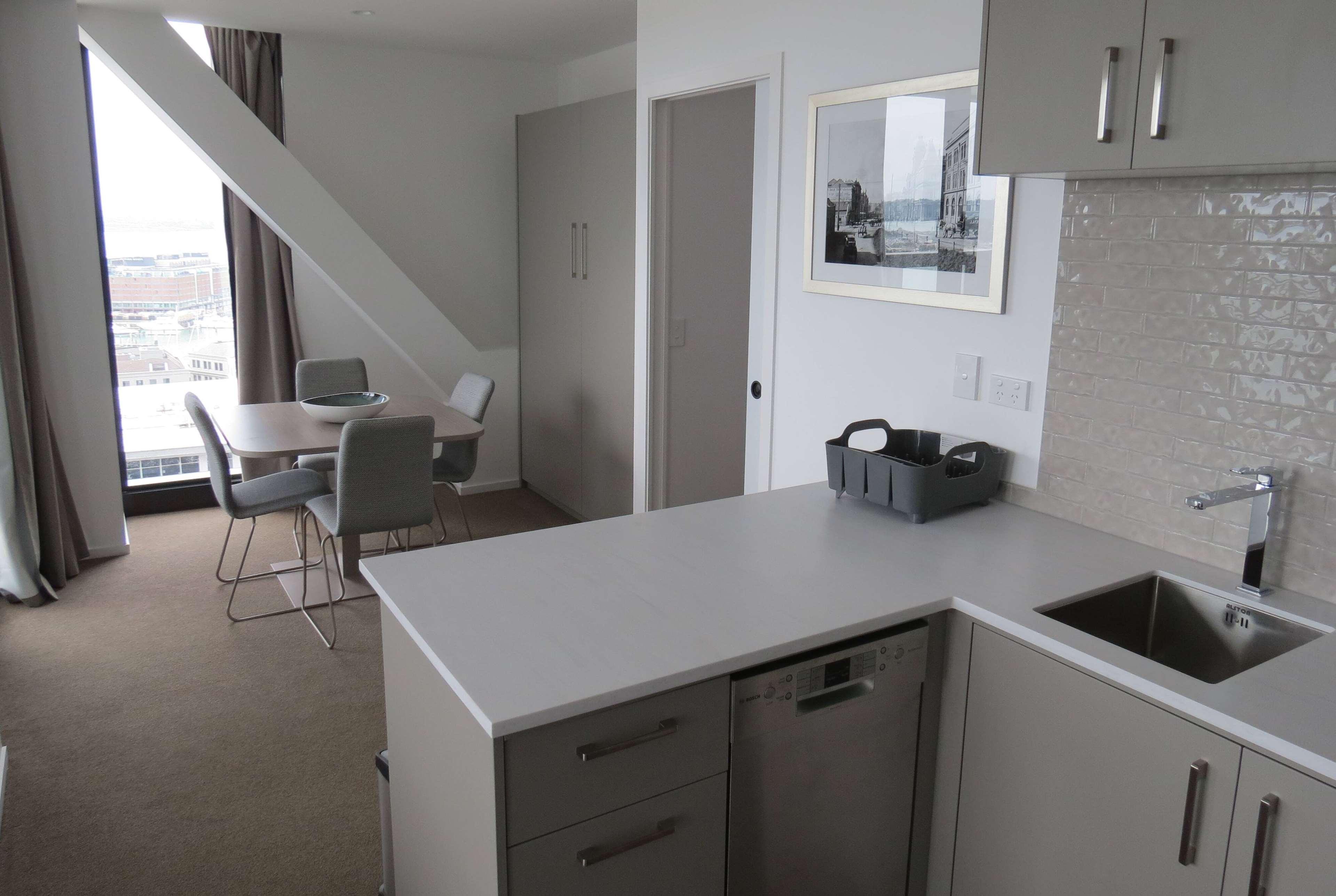 Ramada Suites By Wyndham Victoria Street West Auckland Buitenkant foto