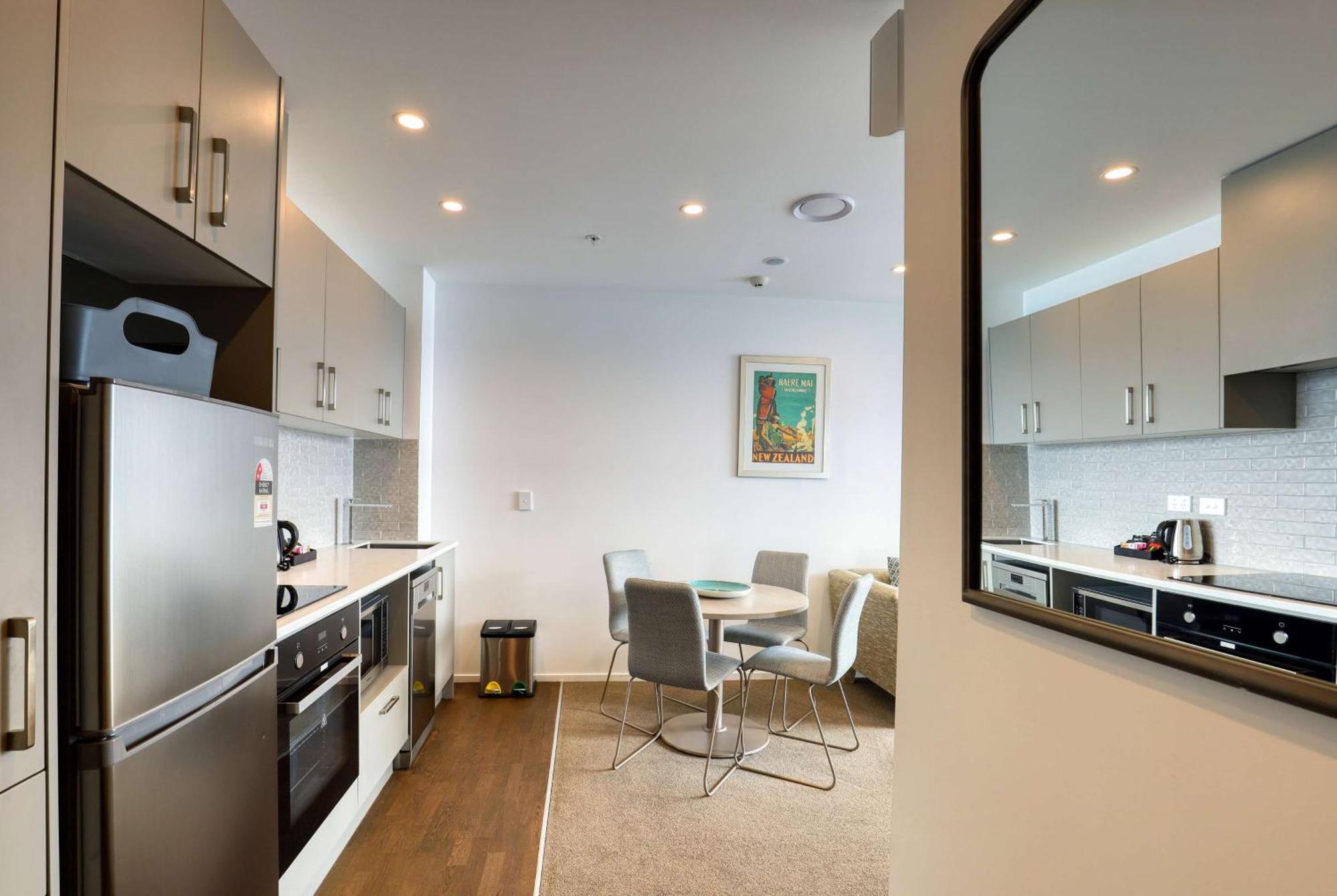 Ramada Suites By Wyndham Victoria Street West Auckland Buitenkant foto